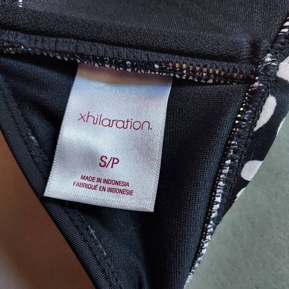 xhilaration swim top , halter , high neck size small - Picture 5 of 6